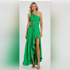 Mac Duggle 49837 Size 12. Elegant Green One-Shoulder Dress